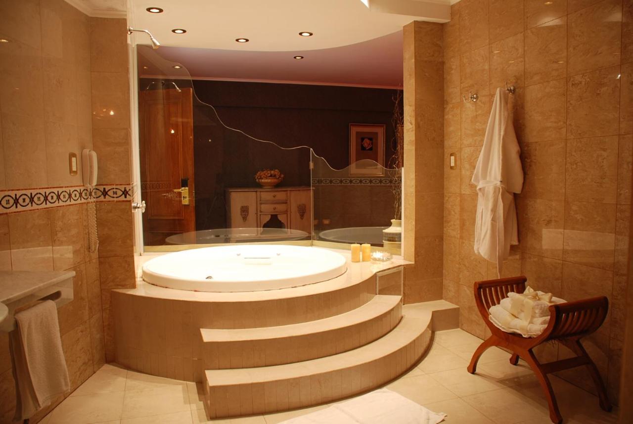 Catange Hotel Charata المظهر الخارجي الصورة