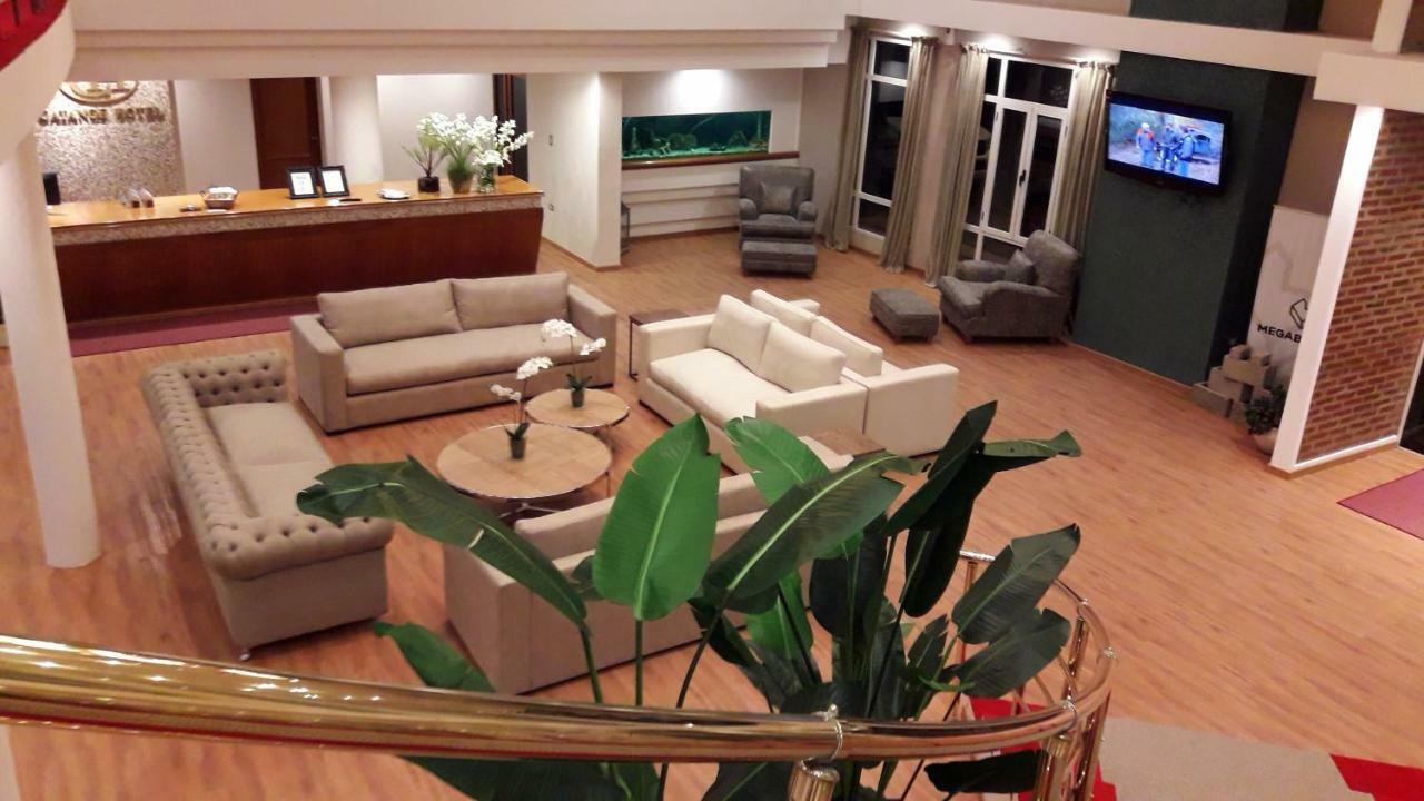 Catange Hotel Charata المظهر الخارجي الصورة