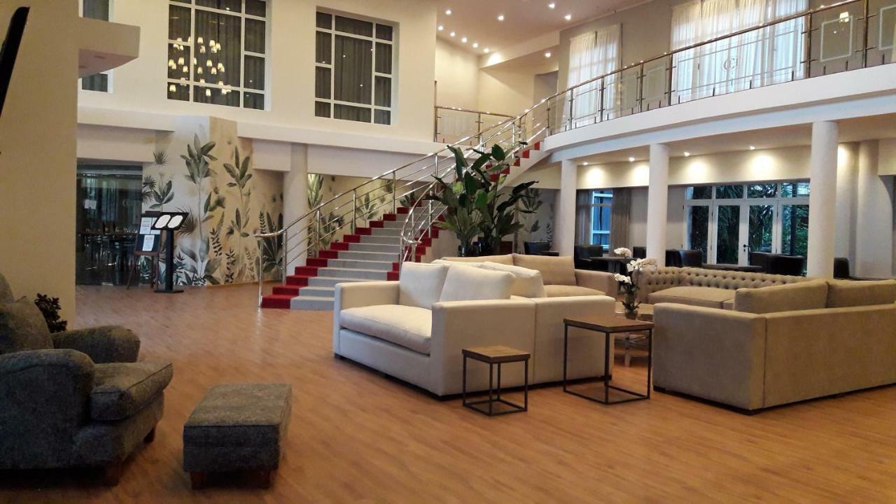 Catange Hotel Charata المظهر الخارجي الصورة